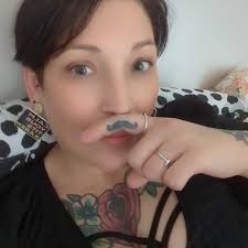 Hil Arious (@good.time.to.ring.is.dont) • Threads, Say more