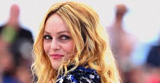 Biography by stephen thomas erlewine. Son Role De Mere Son Mari Ses Enfants Vanessa Paradis Temoigne Dans Une Interview