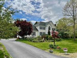 We walked the trail loop, including franconia notch, falls, liberty falls, and the bridge and even though it was a cl. Hampton Falls Nh Real Estate Hampton Falls Homes For Sale Realtor Com