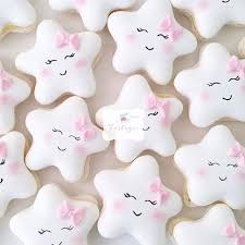 Twinkle Little Star Macarons By Lesleysdelights Macaronslady Star Macaronstagram Sydney Australia Cute Past Cute Cookies Macaron Cookies Baby Cookies