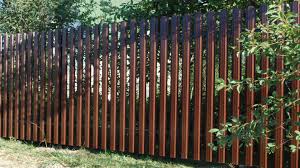 Купить Забор из евроштакетника премиум (стандартный порядок) по самым  низким ценам в Калуге и Калужской области | Забор из евроштакетника премиум  (стандартный порядок) Под ключ с установкой | Монтаж Забор из евроштакетника