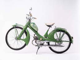 Ciò segnò inevitabilmente la fine della produzione della prinz 4, poiché essa, a causa della gamma di produzione, si poneva come concorrente diretta del maggiolino, il modello storico prodotto dalla volkswagen. Modelubersicht