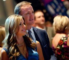 Professional american football player peyton manning, the quarterback of the denver broncos, is married to ashley manning, to whom he has been married since 2001. Who Is Peyton Manning S Wife Ashley Thompson Wiki Net Worth Height