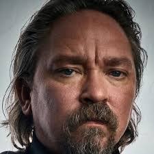 Daniel Lada's Instagram, Twitter & Facebook