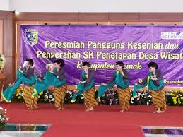 Lima puluh kota sumatera barat abrar dt. Panggung Kesenian Dukung Pengembangan Pariwisata