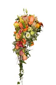 Ausgefallen Traditionell Oder Modern Der Blumenschmuck Fur Eine Hochzeit Sollte Immer Etwas Besonderes Sein Hochzeitsfloristik Blumenstrauss Hochzeit Blumen