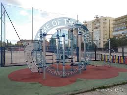 7.0 circuito de 4 kilómetros junto al río para correr, patinar, ciclismo. Street Workout Anlage Sevilla Parque De Bami En Centro Deportivo Bami Spanien Spot