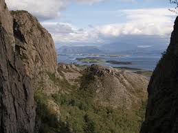 Torghatten asa provides transportation services through ferries, boats, buses, and airplanes in norway. Wikiloc Picture Of Noorwegen Bronnoysund Tracknaam Torghatten Log 1 6