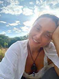 I need someone to translate a 33,000 word document from English to Spanish.  I need it done within 1-3 days. If you can help or have any suggestions  please PM me. It