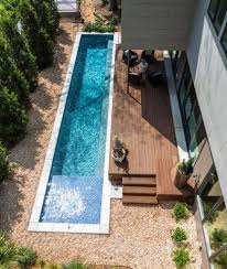 50 Desain Kolam Renang Minimalis Untuk Rumah Mewah Berenang Selalu Menjadi Olahraga Favorit Banyak Orang Bahkan Halaman Belakang Kecil Patio Kolam Renang