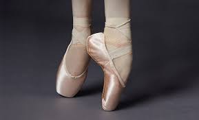 The shoe employs a midfoot chassis and firm medial posting for stability and these features make the shoe good for flat feet. Pointe Shoe Brands Pointe Shoe Brands From All Over The World Page 2
