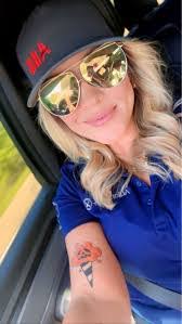 Travis Bates's Instagram, Twitter & Facebook