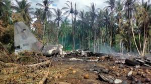 Three us officials told the washington post that after the plane's landing gear would not go up, the crew investigated and later found the body in the wheel well. Dozens Killed In Philippine Military Plane Crash Bbc News