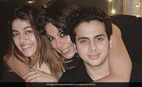 2112 x 2816 jpeg 5505 кб. Trending Pooja Bedi Engaged To Maneck Contractor Says Her Kids Want Her To Get Married