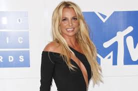 Glory 2020 (deluxe) by britney spears is available now! Britney Spears Shows Off Short New Haircut Billboard