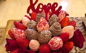 Flowers & chocolate dipped strawberries for relatives: Very Berry Makes Chocolate Covered Strawberry Bouquets And We Re Not Sure Whether To Eat Them Or Put Them In A Vase
