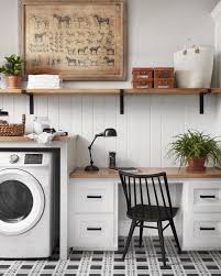 E vetmja lavanderi në tiranë me teknologjinë wet cleaning. Joanna Gaines Thinks We Re Designing Our Laundry Rooms All Wrong Laundry Room Decor Farmhouse Laundry Room Home Decor