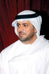 طحنون الذي يوصف برجل الظل، ومعه ولي العهد محمد بن زايد هما ضمن ستة من أبناء الشيخ زايد رحمه الله، يعرفون بـ أبناء فاطمة الستة (الزوجة الثالثة). Ù…Ù†ØµÙˆØ± Ø¨Ù† Ø·Ø­Ù†ÙˆÙ† ÙØ±Ø­Ø© Ø£Ø¨Ù†Ø§Ø¡ Ø§Ù„Ø¥Ù…Ø§Ø±Ø§Øª Ø¯Ù„ÙŠÙ„ Ø­Ø¨ ÙˆÙˆÙØ§Ø¡ Ù„ØµØ§Ø­Ø¨ Ø§Ù„Ø£ÙŠØ§Ø¯ÙŠ Ø§Ù„Ø¨ÙŠØ¶Ø§Ø¡ Ø¹Ø¨Ø± Ø§Ù„Ø¥Ù…Ø§Ø±Ø§Øª Ø§Ù„Ø¨ÙŠØ§Ù†
