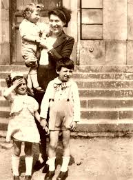 Et la campagne de la socialiste fut notamment marquée par les larmes de cette dernière au soir du elle évoque le sentiment d'injustice par rapport au travail accompli et celui de ne pas avoir été comprise. Cgtp0awme72ohm