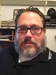 What are good restaurants near the Nashville airport for late lunch or  early dinner with homemade pasta?