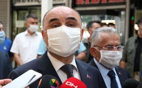80 Yasindaki Koronavirus Hastasi Kadin 72 Saat Icinde 5 Dugune Gitmis 2020 Kadin Dugun Yastiklar