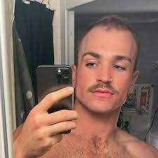 Daniel Hardcastle's Instagram, Twitter & Facebook