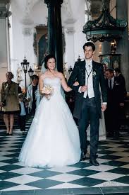Kann der familienname auch nach der hochzeit gewählt werden? Hochzeit Schloss Eller 1000momente De