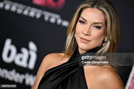 Allison Hahn's Instagram, Twitter & Facebook