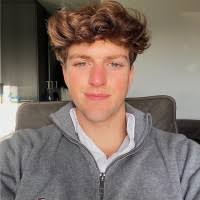 800+ "Vanhée" profiles