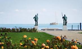 It is also a location for fishing (carp being the most common catch) although the introduction of eels and. Die 10 Besten Hotels In Balatonfured Ungarn Ab 37
