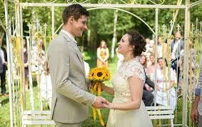 Sturm Der Liebe Traumhochzeit Von Romy Und Paul Die Ersten Bilder Sturm Der Liebe Hochzeit Hochzeitskleid Spitze