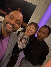 𝗔𝗡𝗡𝗢𝗨𝗡𝗖𝗜𝗡𝗚: 𝗔𝗥𝗧 𝗢𝗙 𝗥𝗘𝗠𝗔𝗥𝗞𝗔𝗕𝗟𝗘 𝗖𝗔𝗥𝗘⁣ "We  believe healing isn't just physical — it's emotional, mental and creative,  too."⁣ ⁣ You'll see this statement below in the post we're sharing from  @NovantHealth about