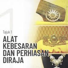 >>dilengah (dimabuk) beruk berayun merasa senang (asyik) akan sesuatu yang tidak ada gunanya. Psv T4 Alat Kebesaran Dan Perhiasan Diraja Quizizz