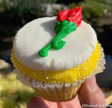 But, if you guessed that they weigh the same, you're wrong. It S Back One Of Our Favorite Disney Cupcakes Of All Time Has Returned To Disneyland The Disney Food Blog