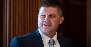 Rep. Brad Finstad wins rematch with Jeff Ettinger in 1st District