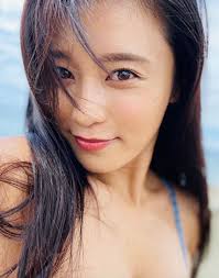 小島瑠璃子、キングダム作者との交際は「その通り」 2020/08/08 (土) 21:18 タレントの小島瑠璃子（26歳）が、8月8日に放送されたラジオ番組「さま. å°å³¶ç' ç'ƒå­ã®æ­´ä»£å½¼æ°ã¯åˆè¨ˆ6äºº ç¾åœ¨ã¯ ã‚­ãƒ³ã‚°ãƒ€ãƒ  ã®åŽŸæ³°ä¹…