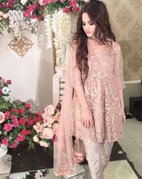 Resham gali ki husnaa is a 2019 pakistani sitcom series produced by momina duraid under their production banner md productions. 900 Pakistani Dresses Ideas In 2021 Pakistani Dresses Dresses Pakistani Fashion