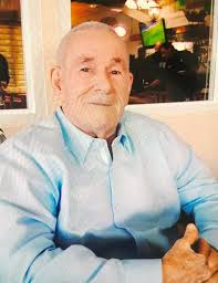 Roberto Irizarry Pietri ha fallecido. Su esposa Haydée, sus hijos Roberto,  Jaime, Lynette, Lilliam (Cuqui) y Juan Roberto (QEPD), sus nietos, su  hermana Rosita y su sobrina Taty Castillo y demás familiares