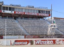 Both have pros and cons, and there's tons of disagreement over optimal fan placement, but the point is: It Brought Back Goosebumps North Wilkesboro Speedway Marks The Finale Of Nascar S Virtual Racing Series And A Rebirth Of Beloved Memories Sports News Journalnow Com