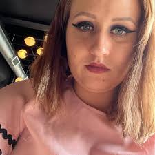 One is not a girl. Fish him out One is not a girl. Fish him out 까 3i لمعا  In WeeE Paab i 3 4 5 7