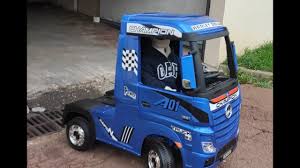 Camion Electrique Enfant Mercedes Actros 4 Roues Motrices Youtube