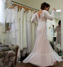 Valori, tradizione e gusti di sempre. Outlet Abiti Da Sposa In Italia Una Lista Completa Sposiamocirisparmiando It