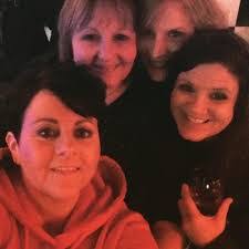 Lori Shope's Instagram, Twitter & Facebook