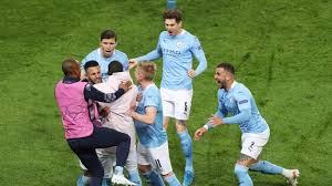 Providing cover for the injured benjamin mendy and fabian delph, the ukrainian international grew into his new role and turned in a number of. Ljgm8 Gqowxh M