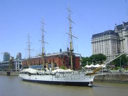 El compacto de los hinchas piratas en el último partido de su mejor campaña en primera división. Ein Schiff Im Hafen Buque Museo Fragata Ara Presidente Sarmiento Buenos Aires Reisebewertungen Tripadvisor