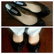 Use Double Sided Tape And Makeup Sponges To Make Too Big Shoes Fit Shoes Too Big Nice Shoes Shoe Tags