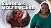 Invest in an inexpensive offset spatula for frosting cakes and cookies. Trisha Yearwood Makes Blackboard Butter Cookies Trisha S Southern Kitchen Food Network Youtube