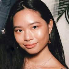 Rachel Low's Instagram, Twitter & Facebook