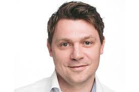 Cindy Buckland's Instagram, Twitter & Facebook