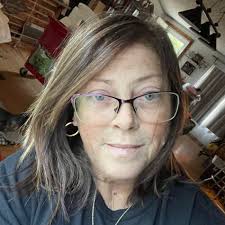 Is anyone in touch with Cindy Stoner? She was front end manager at the  midwest city store in OK. early 80's